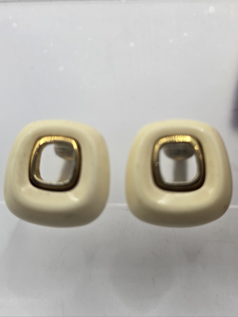 Vintage Signed Crown Trifari Cream Lucite earrings clip on gold tone READ
